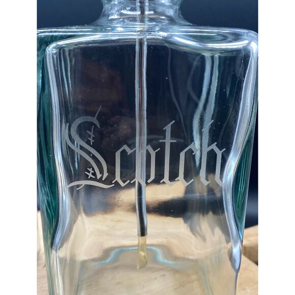 Vintage pair of MCM glass Etched Bourbon and Scotch Decanter with pump and spout - Picture 5 of 9